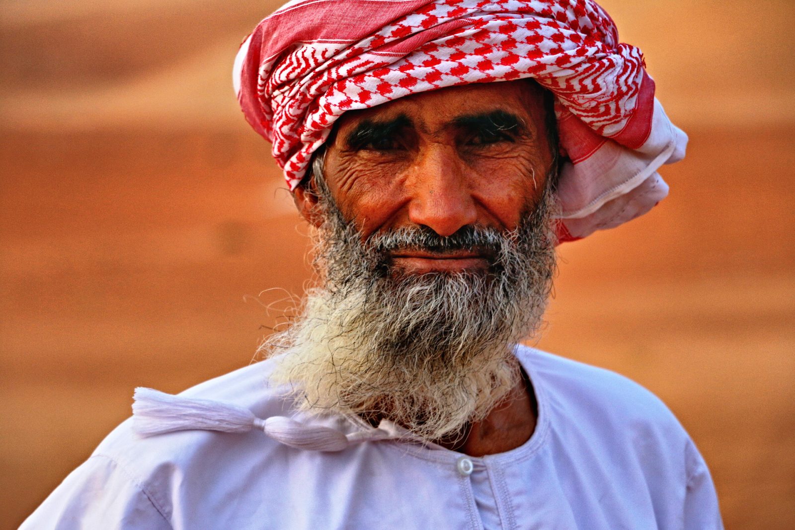 camel Ride Guide ,Oman Fotoreise OMAN - Fotosafari - TOM ANG